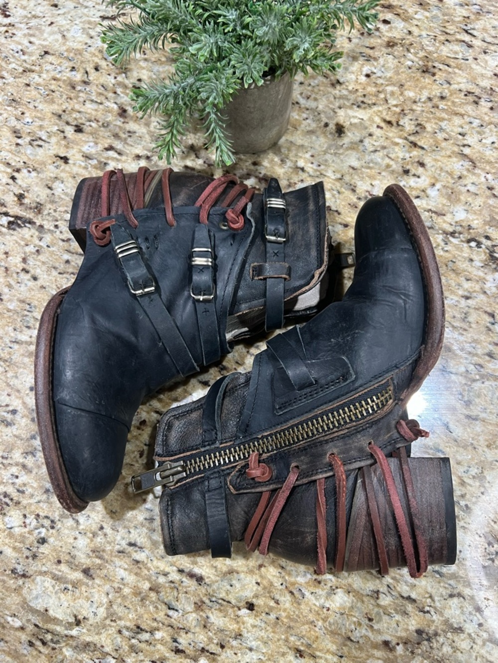 Freebird by Steven Crue Black Leather   Boots with Buckles & Laces 8 - Picture 6 of 10
